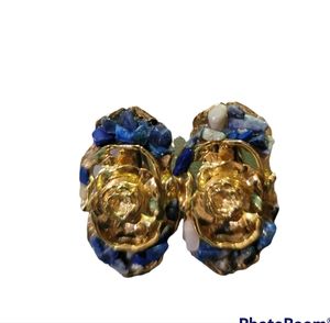 Vtg gold tone clip earrings